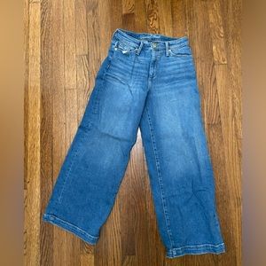 Universal Thread Jeans